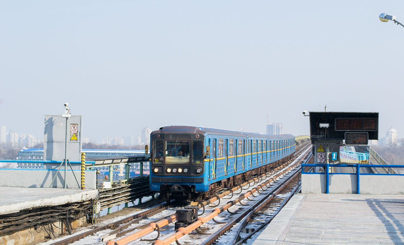 Киев, 81-717.5 (ЛВЗ/ВМ) № 10324