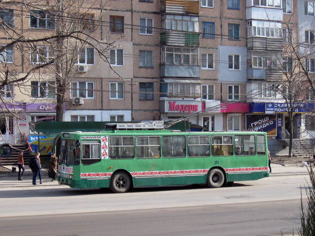 Кропивницкий, ЮМЗ Т2 № 251