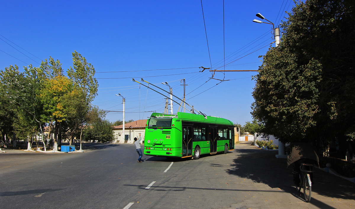 Ургенч, Škoda 24Tr Irisbus Citelis № 013