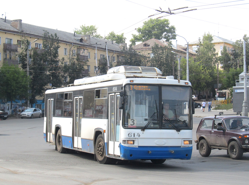 Kirov, BTZ-52768R č. 614