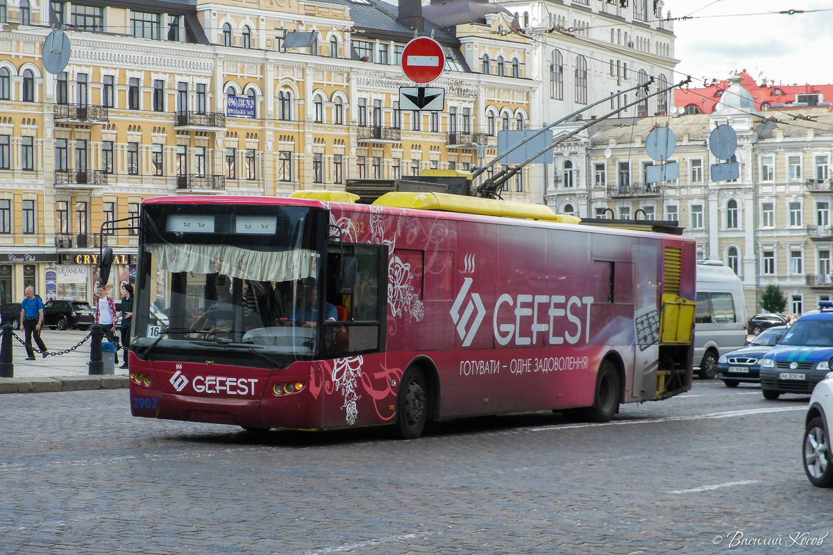 Киев, ЛАЗ E183D1 № 2902