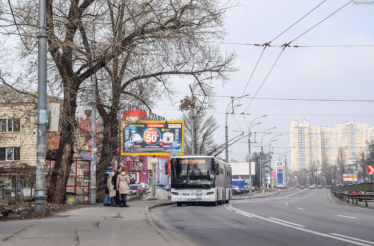Kijev, LAZ E301D1 — 4644