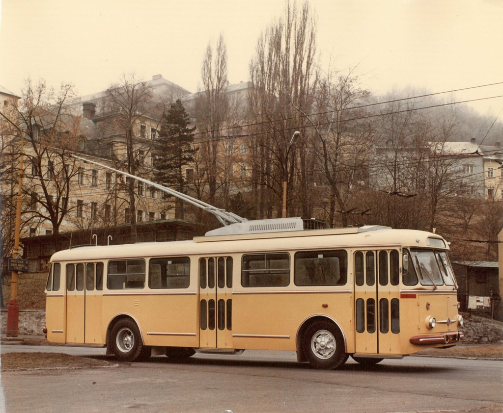 Остров — Новые троллейбусы Škoda Остров — Новые троллейбусы Škoda