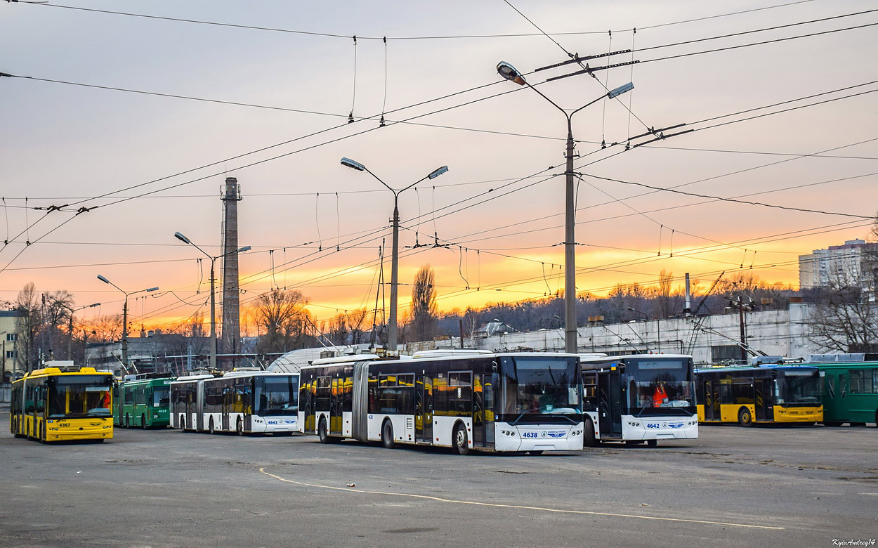 Kijiva, LAZ E301D1 № 4638
