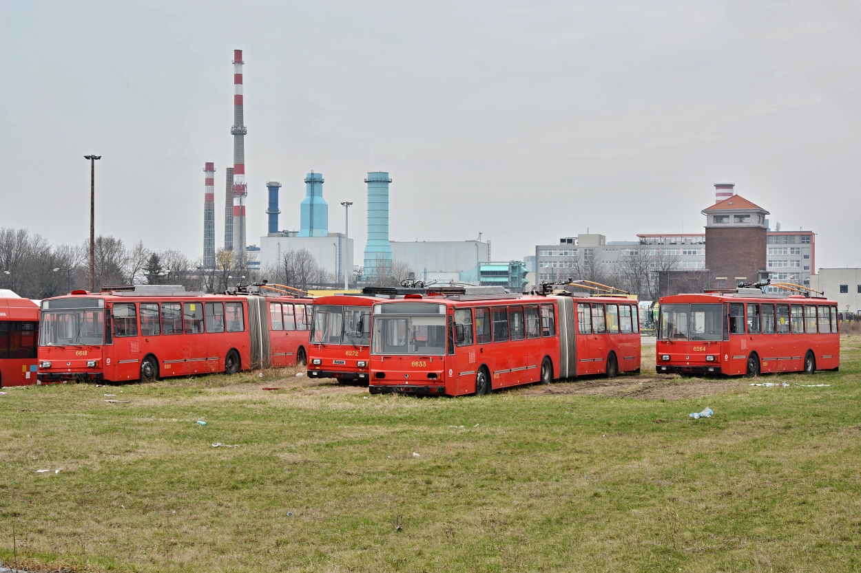 Братислава, Škoda 15Tr13/6M № 6633; Братислава, Škoda 14Tr10/6 № 6264