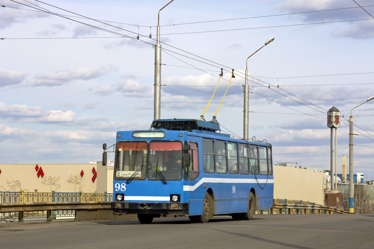 Полтава, ЮМЗ Т2 № 98