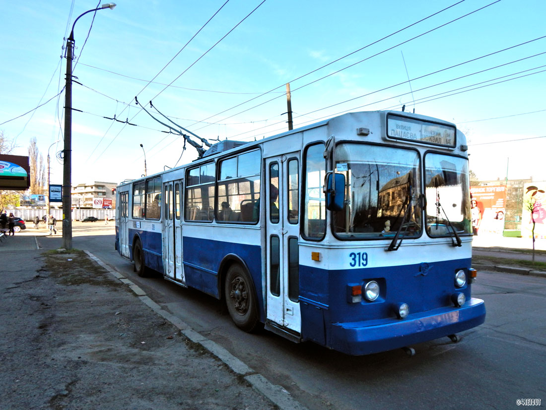 Черкассы, ЗиУ-682УА № 319