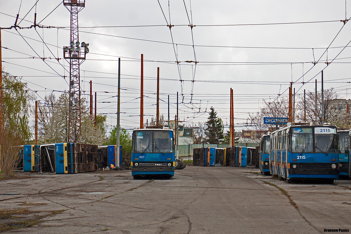 Сафія, Ikarus 280.92 № 2621; Сафія, Ikarus 280.92 № 1209; Сафія, Ikarus 280.92 № 2620; Сафія, Ikarus 280.92 № 2115; Сафія — Бракуване на тролейбуси — Ikarus 280.92; Сафія — Тролейбусно депо: [3] Левски