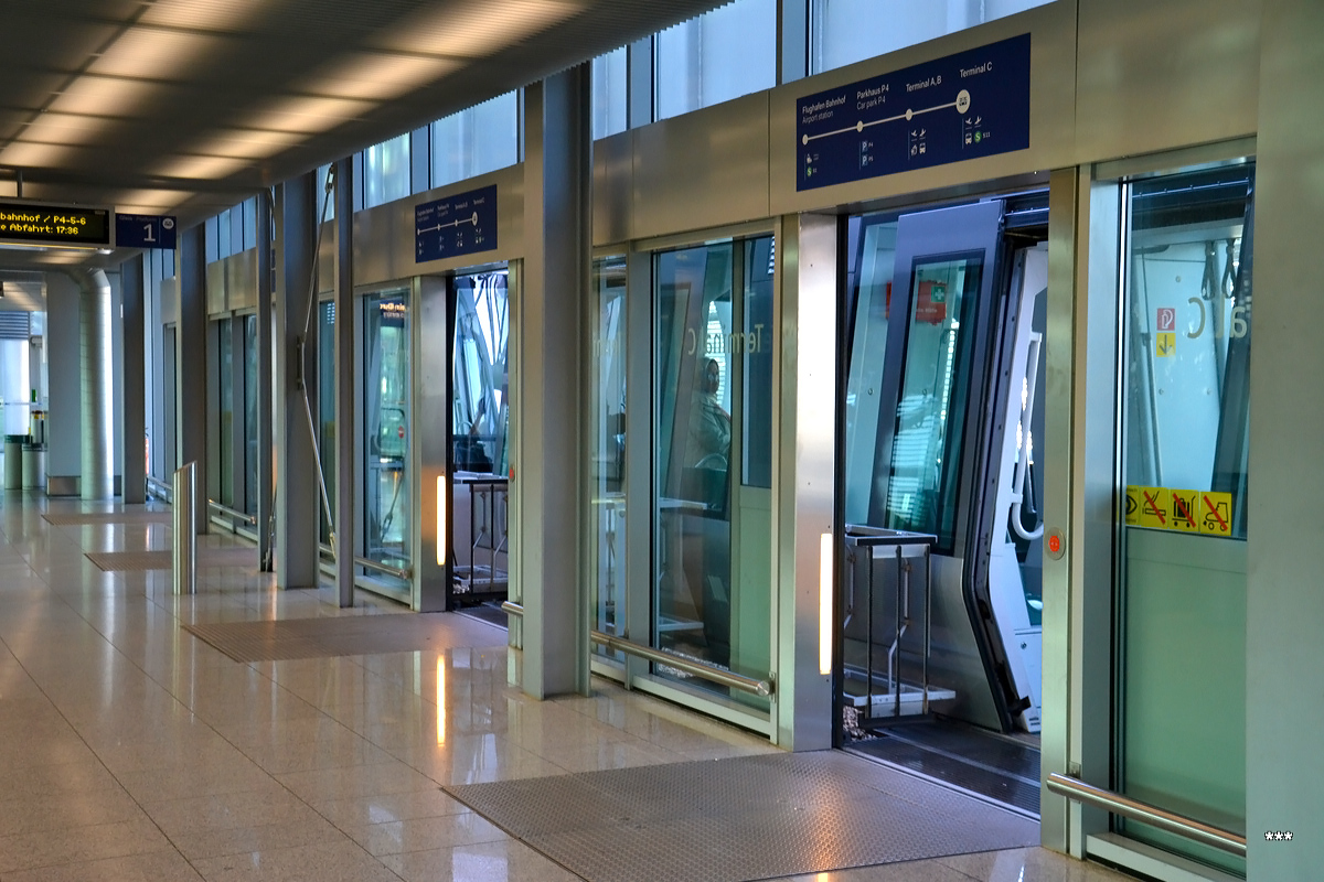 Дюссельдорф — Инфраструктура SkyTrain