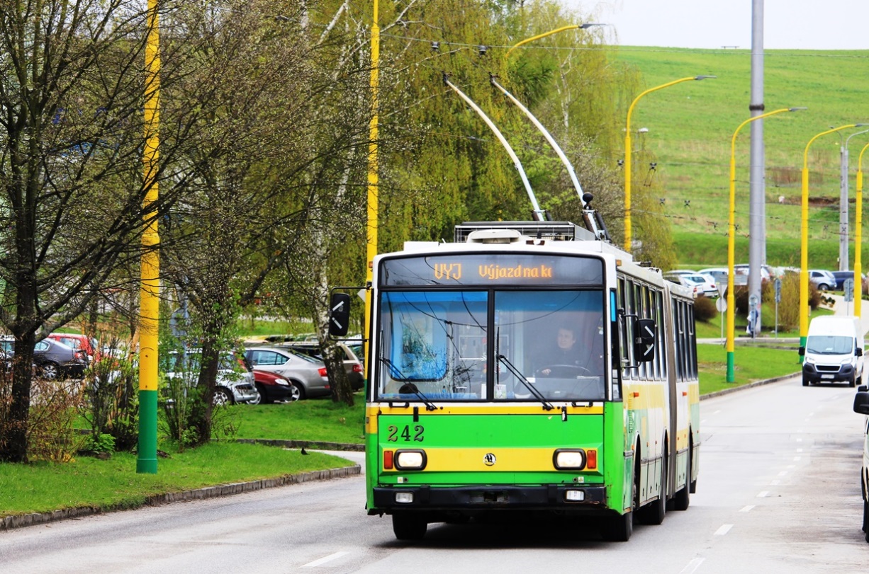 Жилина, Škoda 15Tr13/7M № 242