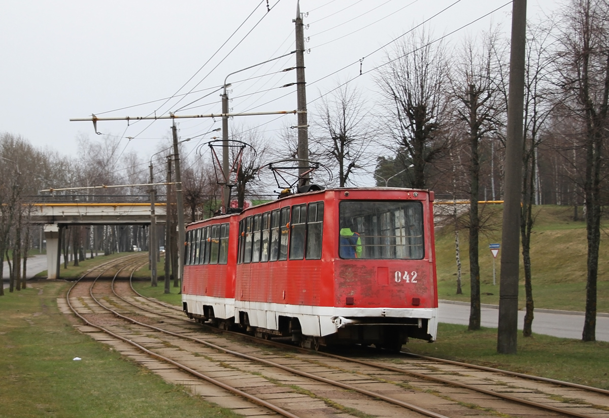 Новополоцк, 71-605 (КТМ-5М3) № 042