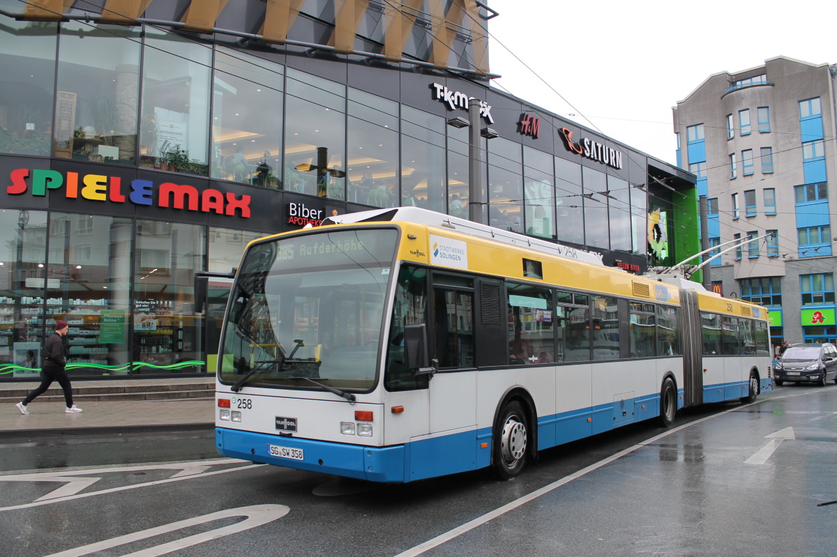 Solingen, Van Hool AG 300T № 258