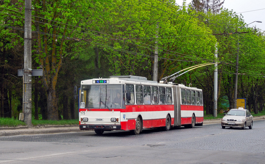 Тернополь, Škoda 15Tr02/6 № 175