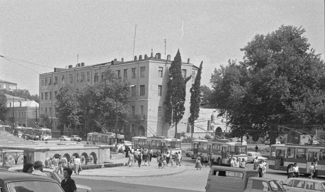 Тбилиси — Старые фотографии и открытки — троллейбус Тбилиси — Старые фотографии и открытки — троллейбус