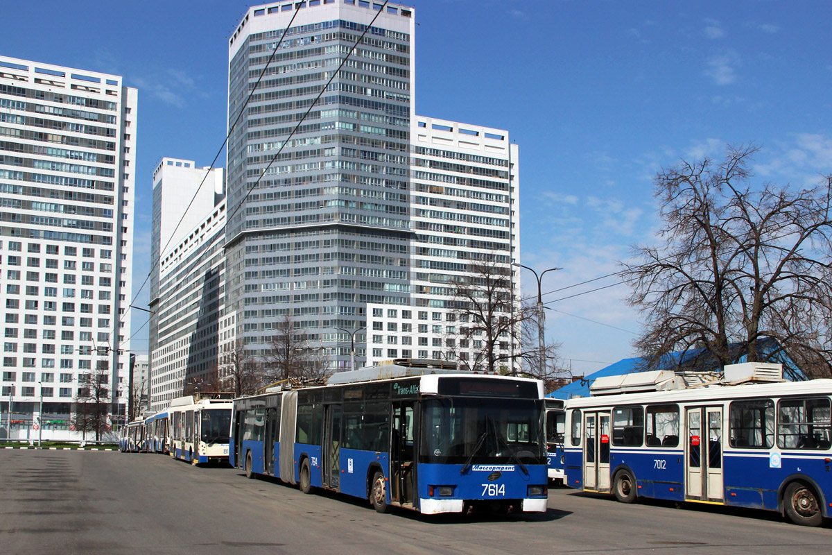 Moscow, VMZ-62151 “Premier” # 7614