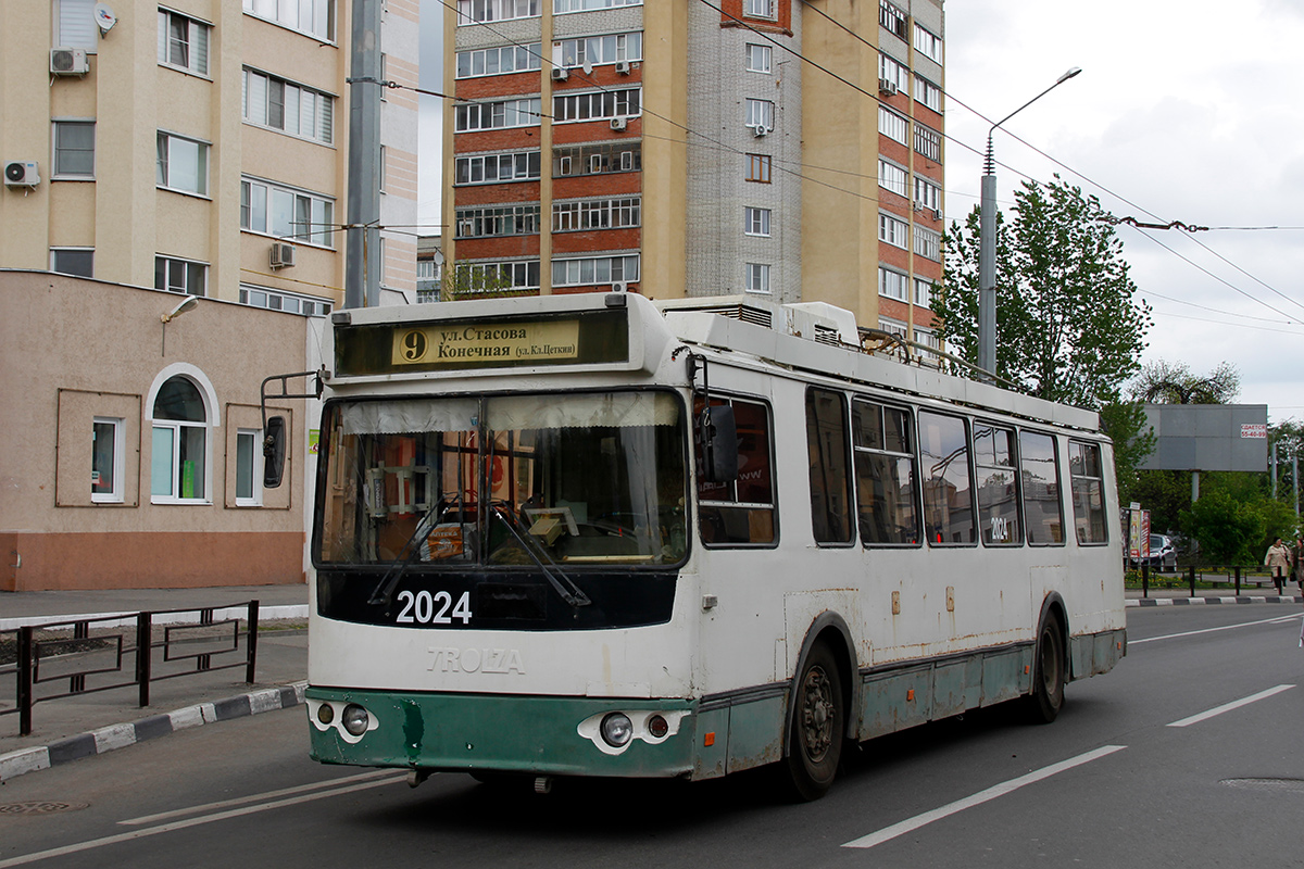 Пенза, ЗиУ-682Г-016.02 № 2024