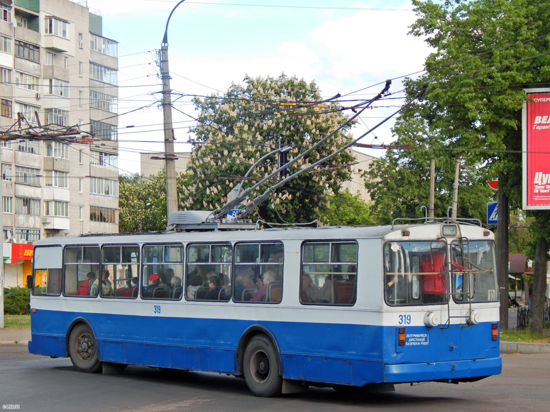 Черкассы, ЗиУ-682УА № 319