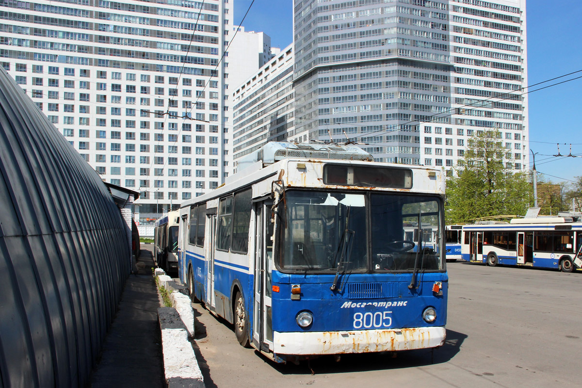 Москва, МТрЗ-6223-0000010 № 8005