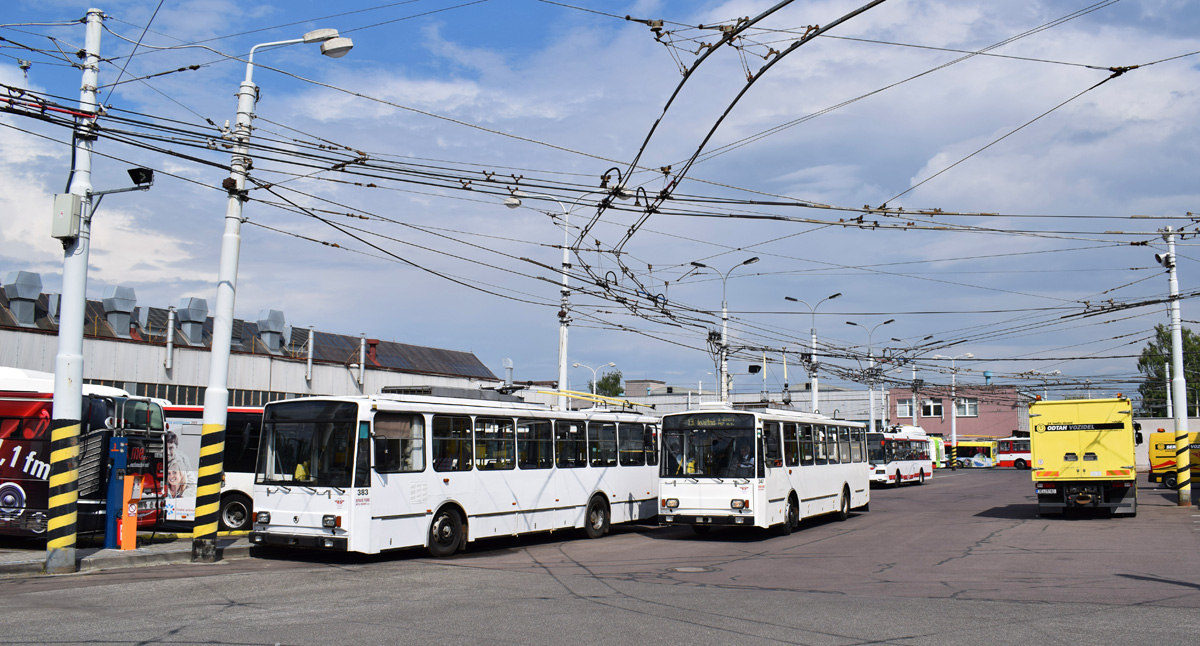 Пардубице, Škoda 14TrM № 347; Пардубице, Škoda 14Tr17/6M № 383