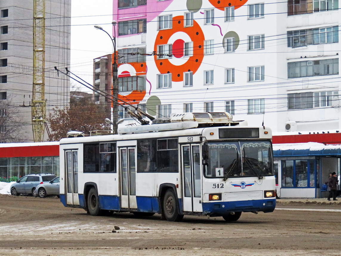 Киров, БТЗ-52764Р № 512