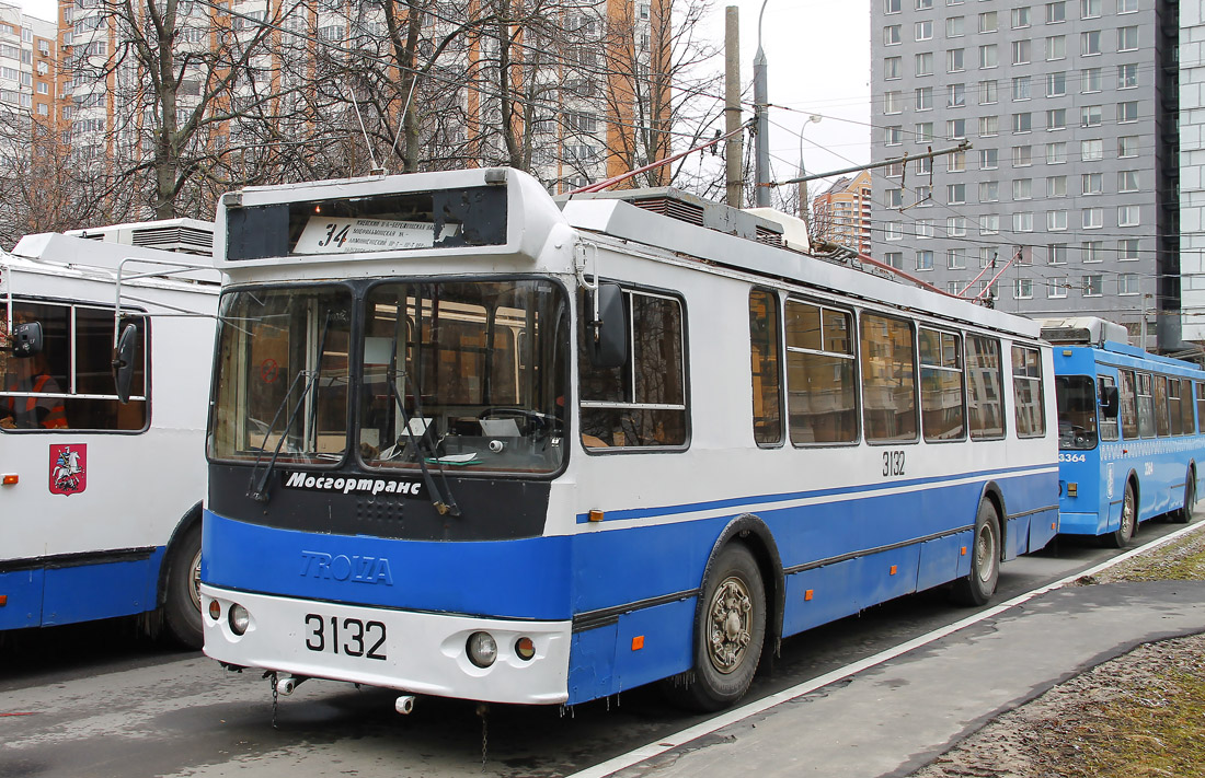 Москва, ЗиУ-682Г-016.02 (с широкой 1-й дверью) № 3132