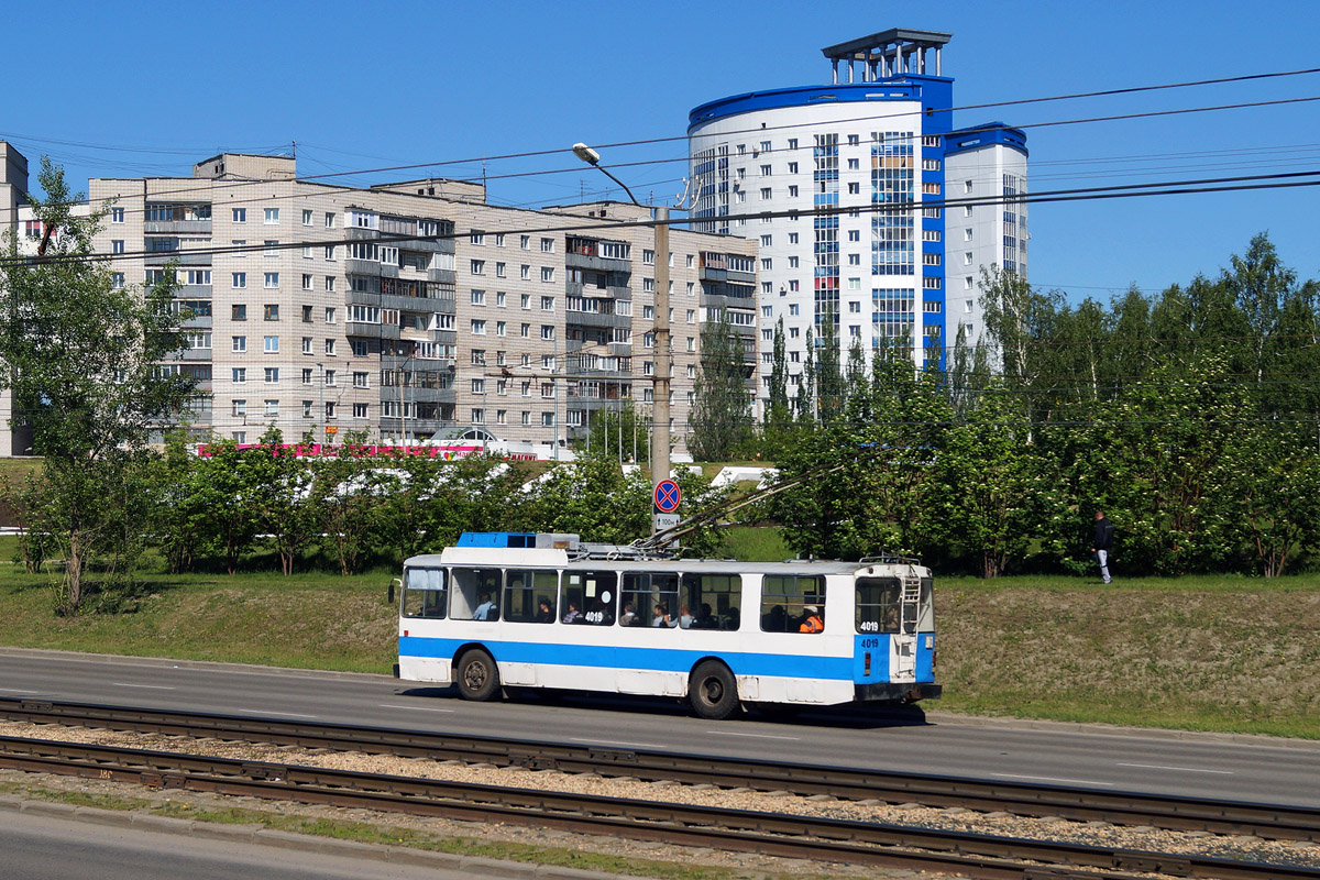 Барнаул, БТЗ-5276-01 № 4019