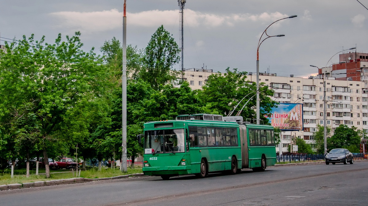 Киев, Киев-12.03 № 4032