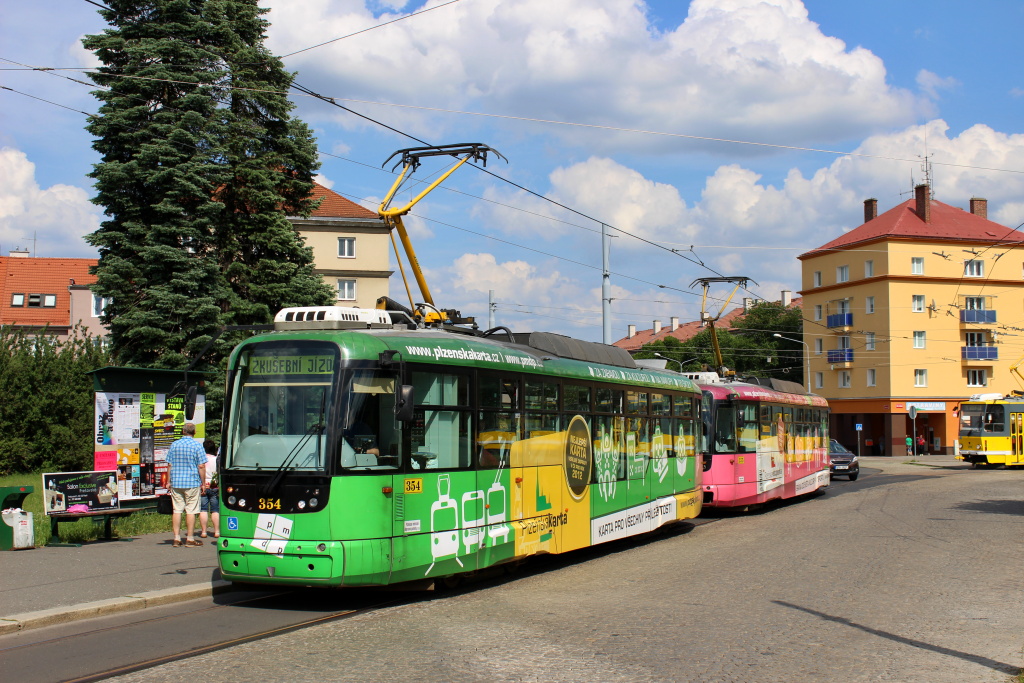 Плзень, Vario LF+ № 354; Плзень, Vario LF+ № 355