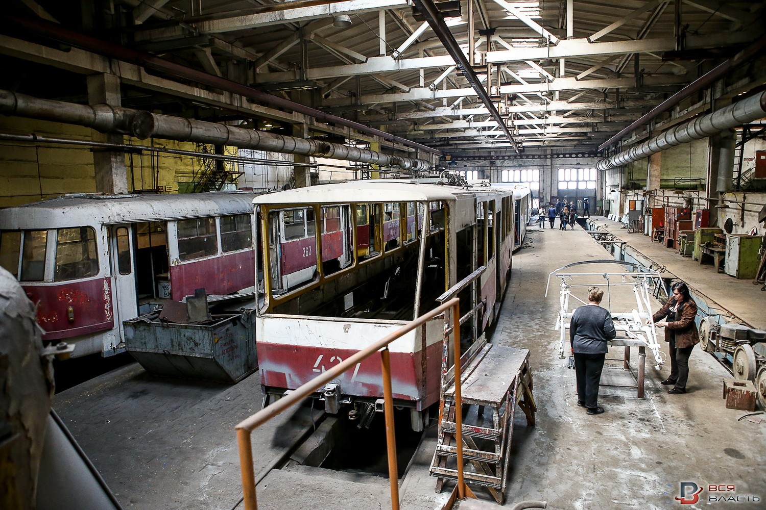 Zaporižžja, Tatra T3SU # 363; Zaporižžja, Tatra T6B5SU # 437