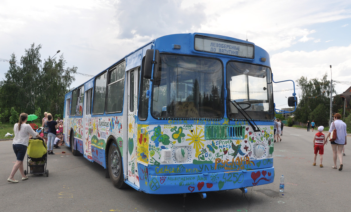 Омск, ЗиУ-682Г-012 [Г0А] № 253; Омск — 06.2014, 2015, 2017, 2018, 2019, 2023, 2024, 2025 — Акция "Раскрась троллейбус"