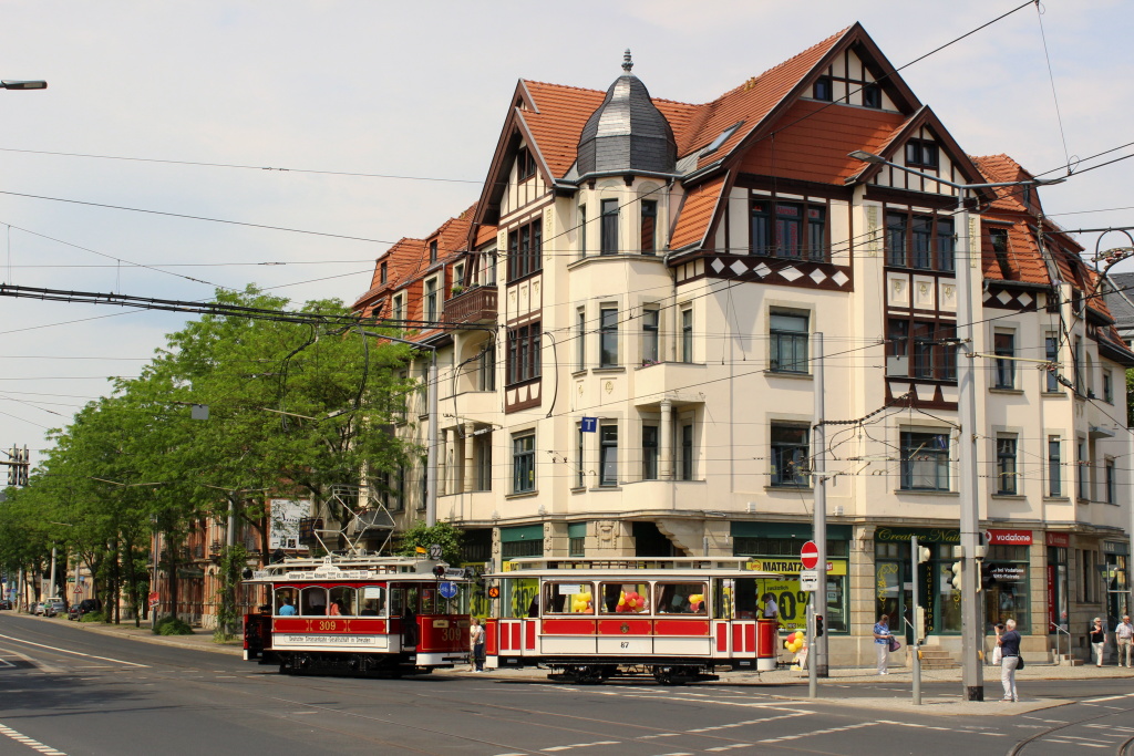 Dresden, Berolina 2-axle motor car č. 309 (201 301); Dresden, Dresden 2-axle trailer car č. 87 (251 301); Dresden — 25 years of tram museum — 50 years of Tatra (03.06.2017)