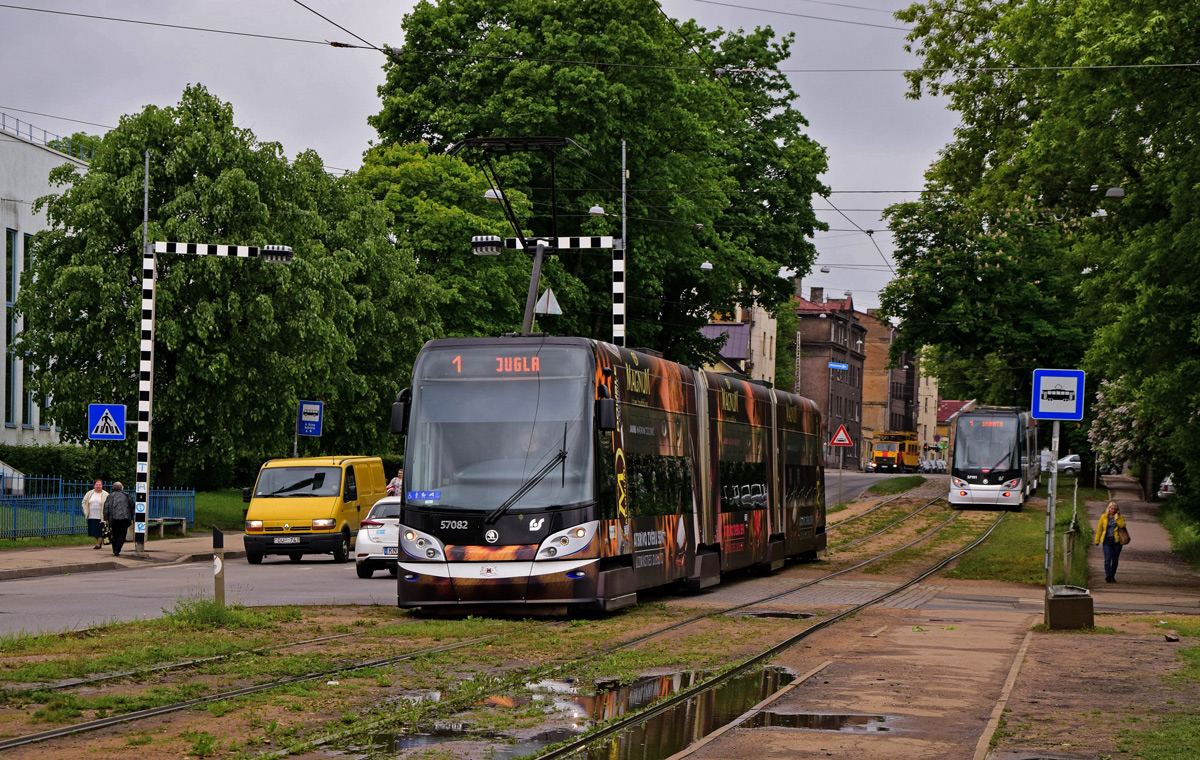 Рига, Škoda 15T ForCity Alfa Riga № 57082