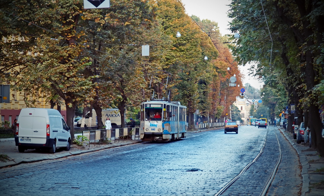 Львов, Tatra KT4SU № 1142