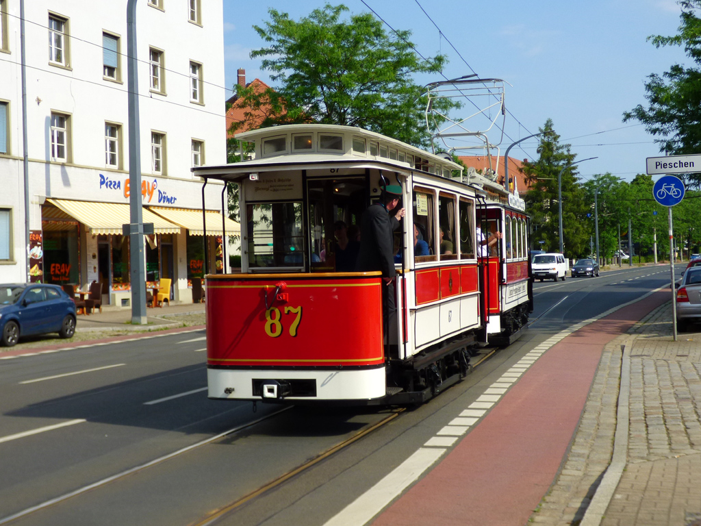 Дрезден, Двухосный прицепной Dresden № 87 (251 301); Дрезден — 25 лет Трамвайного музея — 50 лет Татры (03.06.2017) Дрезден, Двухосный прицепной Dresden № 87 (251 301); Дрезден — 25 лет Трамвайного музея — 50 лет Татры (03.06.2017)