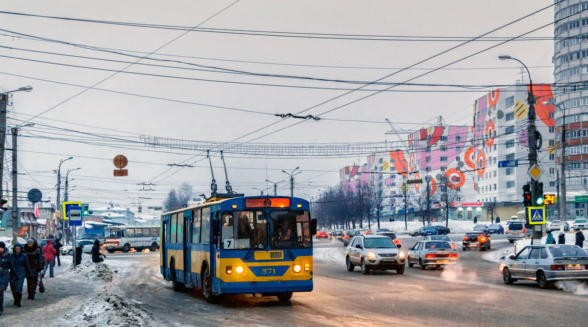 Киров, ЗиУ-682Г (СЗТМ) № 571