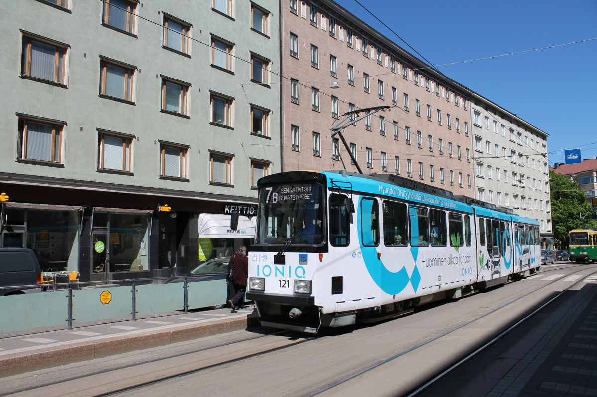 Helsinki — Espoo, Valmet MLNRV1 — 121