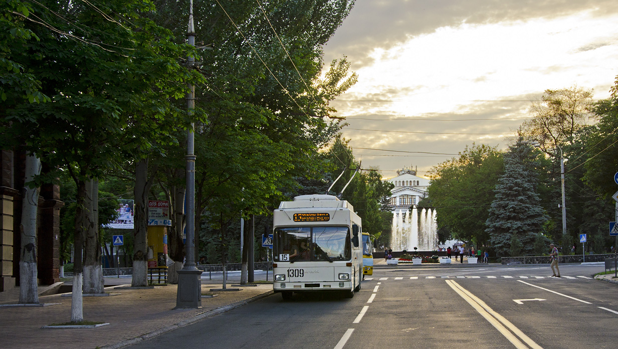 Мариуполь, MAN/Gräf & Stift 860 SL172HO № 1309