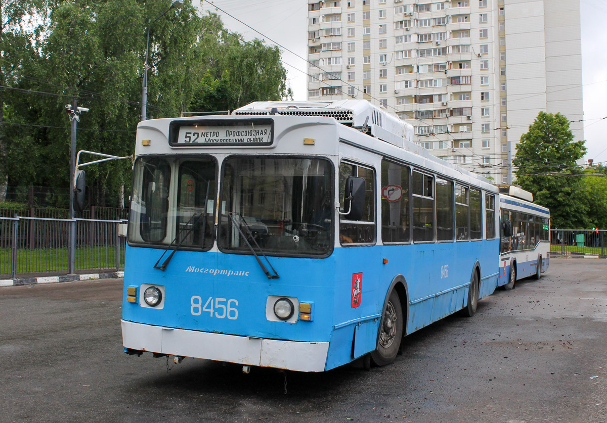 Москва, ЗиУ-682ГМ1 (с широкой передней дверью) № 8456