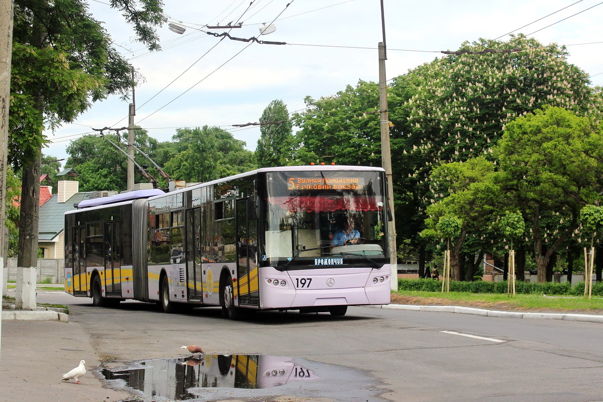 Кременчуг, ЛАЗ E301A1 № 197