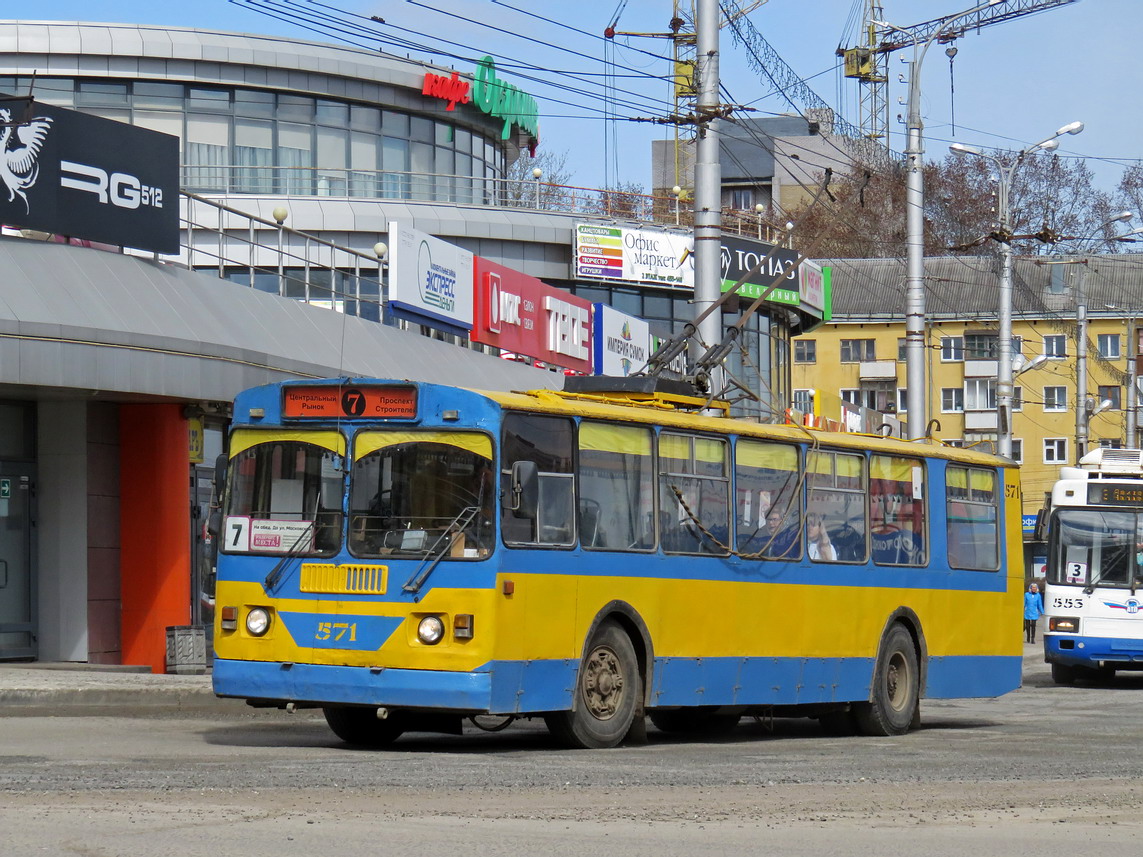 Киров, ЗиУ-682Г (СЗТМ) № 571