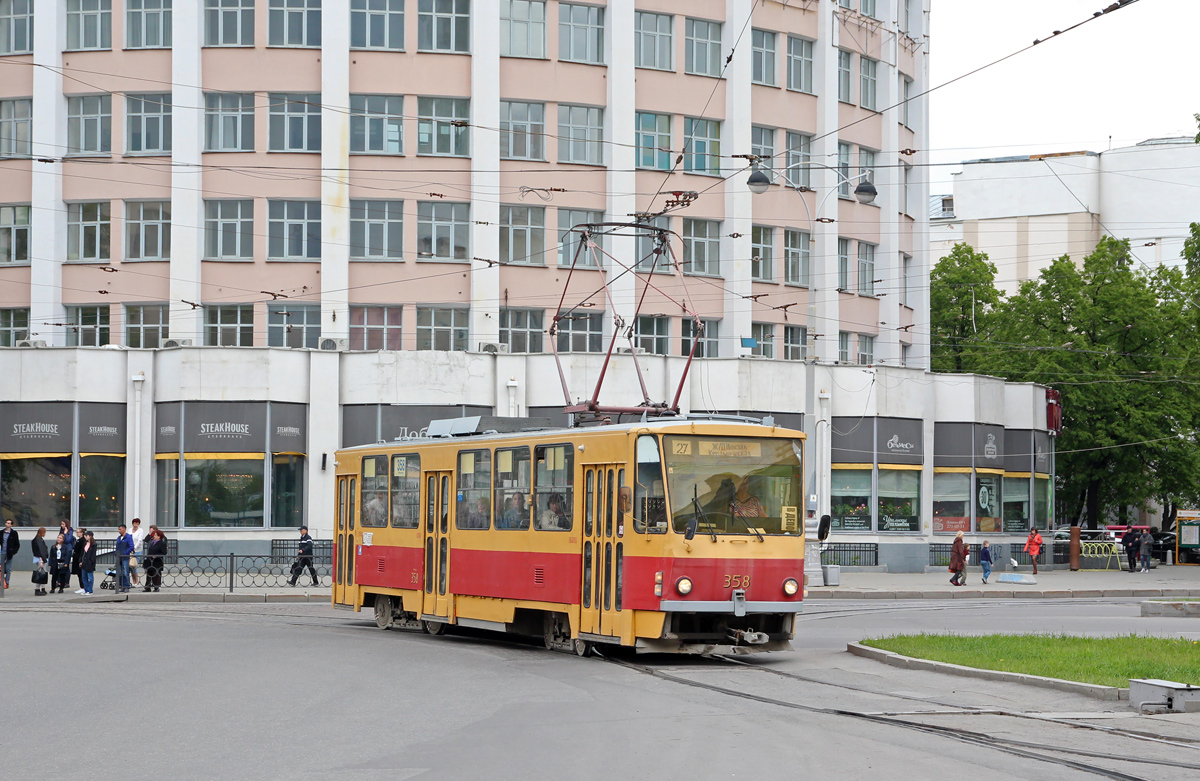 Jekatyerinburg, Tatra T6B5SU — 358