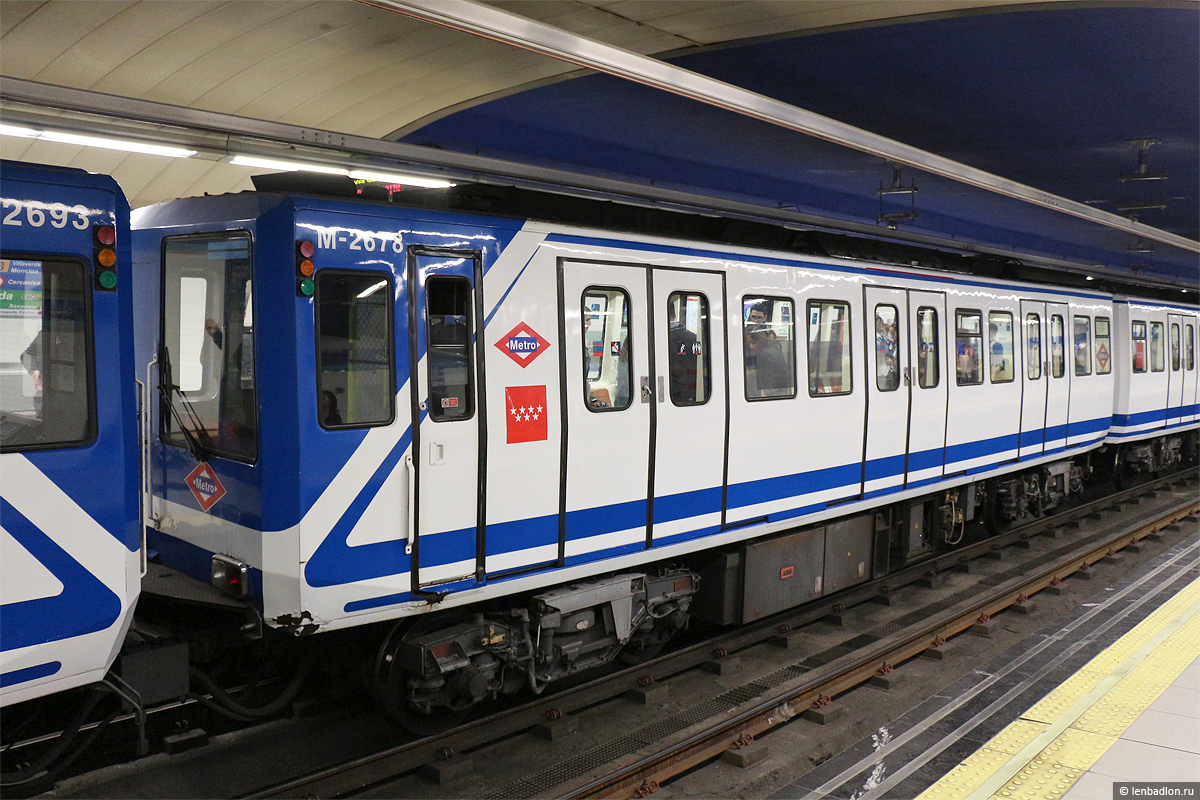 Мадрид, CAF Madrid Serie 2000A № M-2678