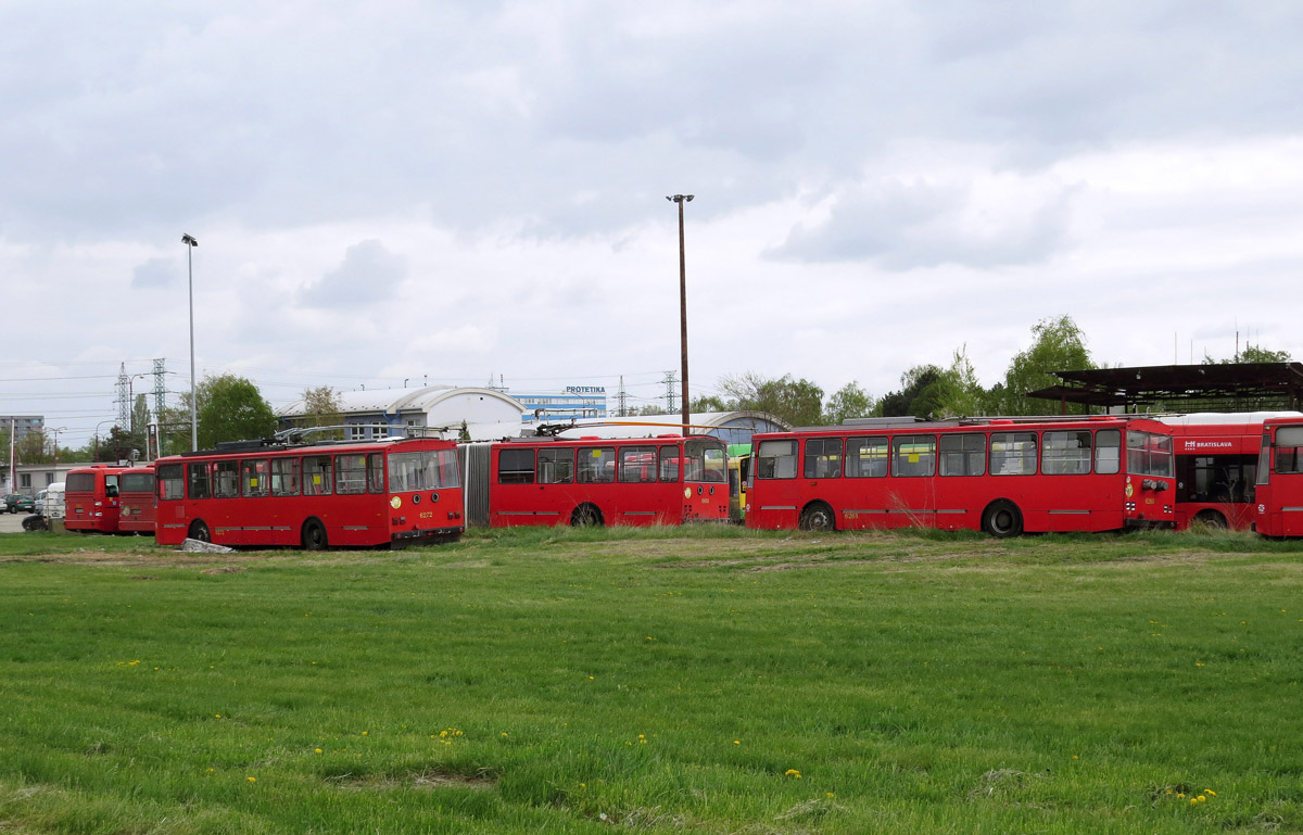 Братислава, Škoda 14Tr10/6 № 6272; Братислава, Škoda 14Tr10/6 № 6268