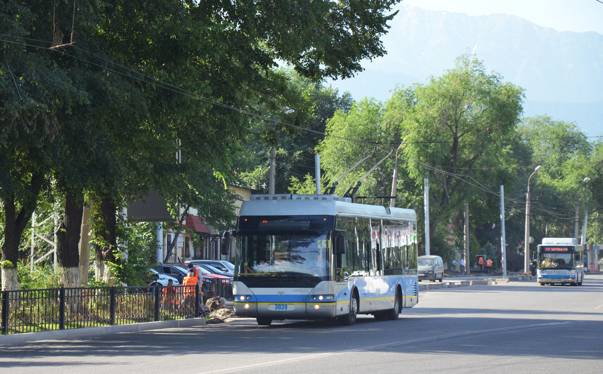 Ałmaty, YoungMan JNP6120GDZ (Neoplan Kazakhstan) Nr 3039; Ałmaty — Miscellaneous photos