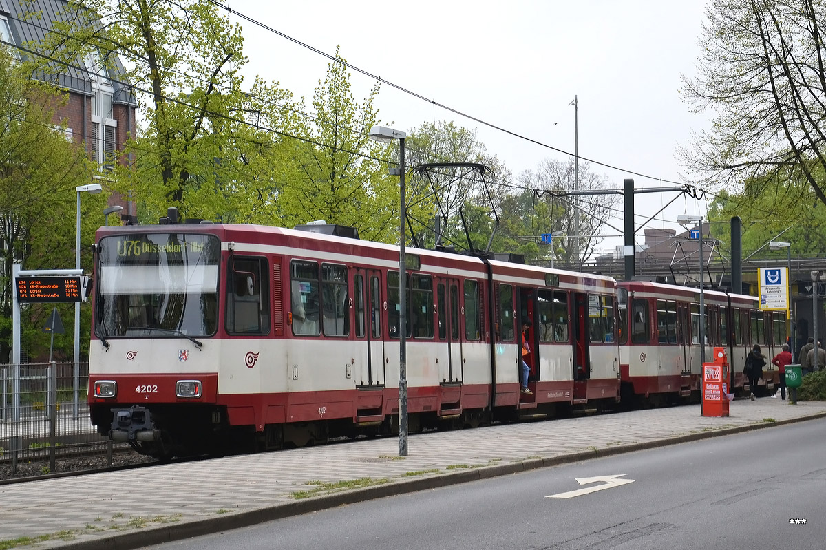 Дюссельдорф, Duewag B80D № 4202