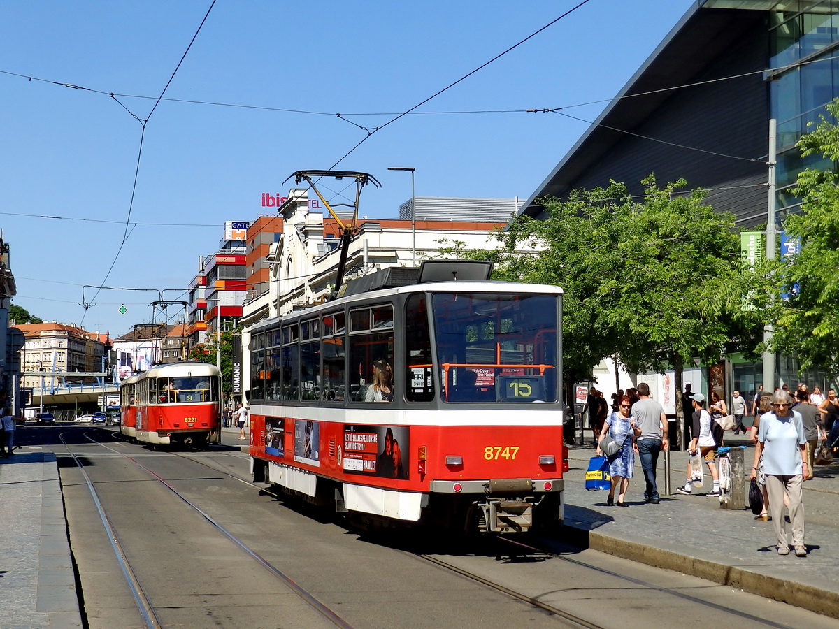 Praha, Tatra T6A5 č. 8747