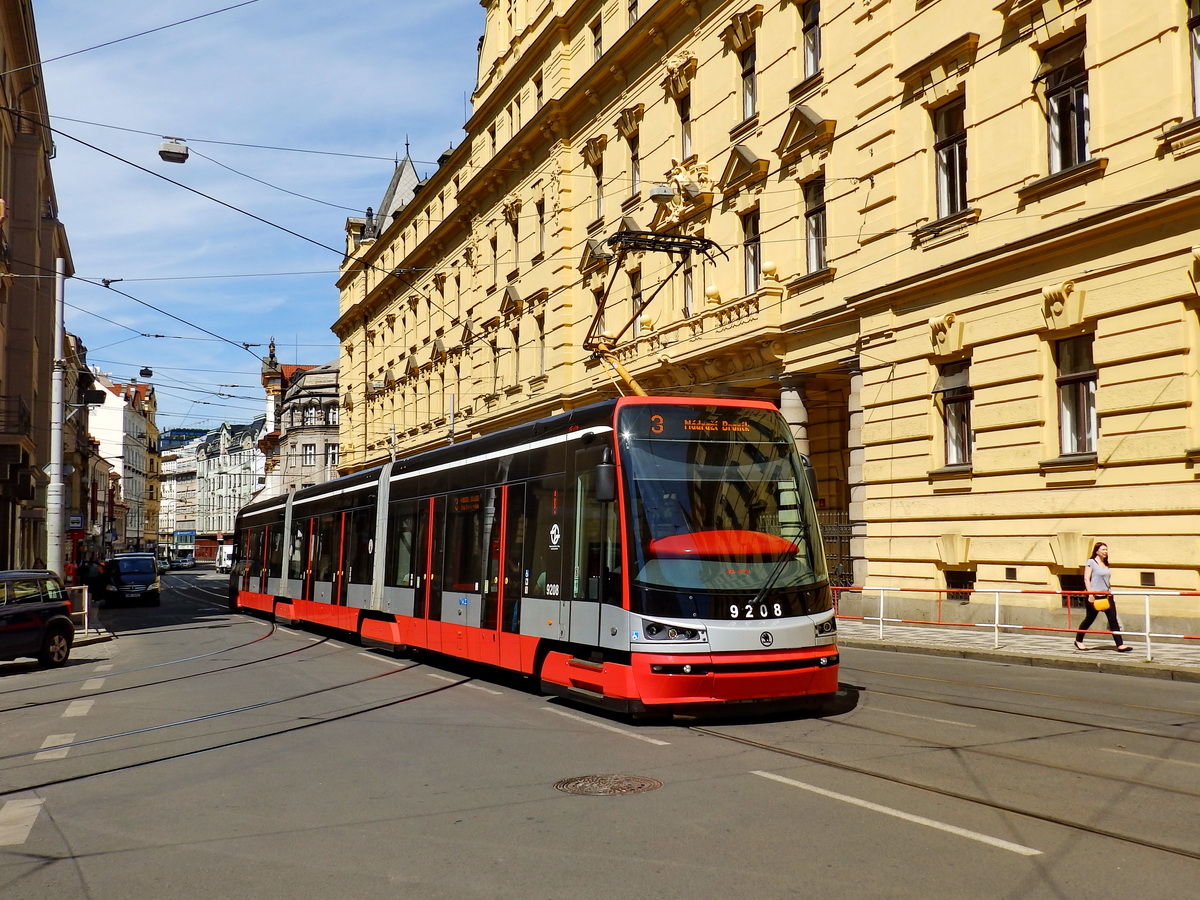 Прага, Škoda 15T1 ForCity Alfa Praha № 9208