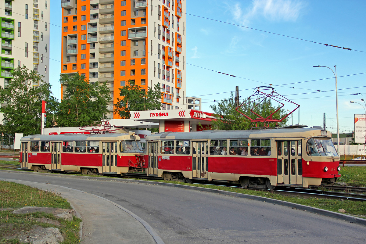 Jekatěrinburg, Tatra T3SU (2-door) č. 097; Jekatěrinburg, Tatra T3SU (2-door) č. 069