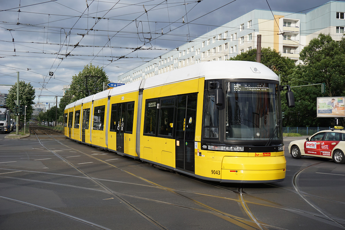 Berlin, Bombardier Flexity Berlin (GT8-08ZR/F8Z) Nr. 9043
