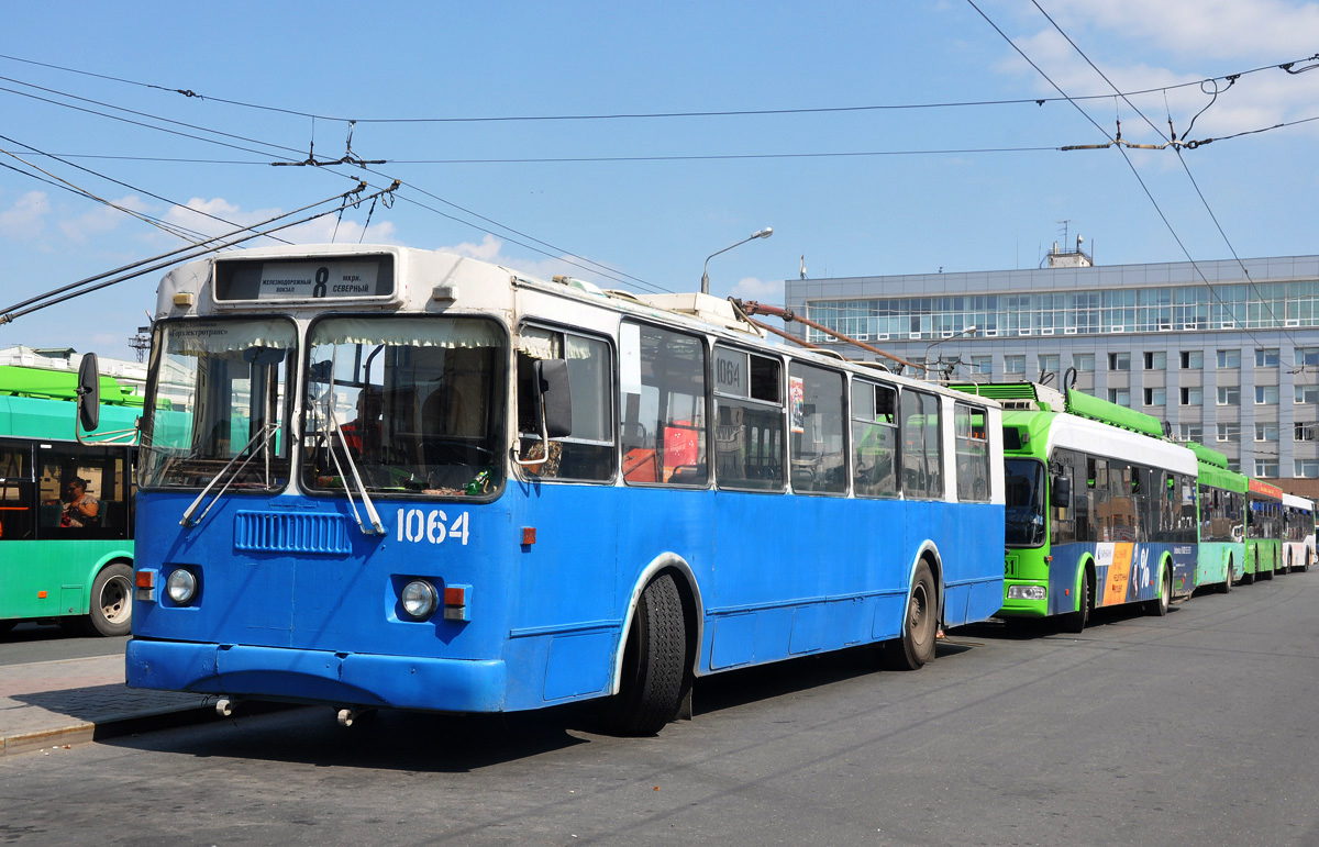 Красноярск, ЗиУ-682Г-016 (018) № 1064